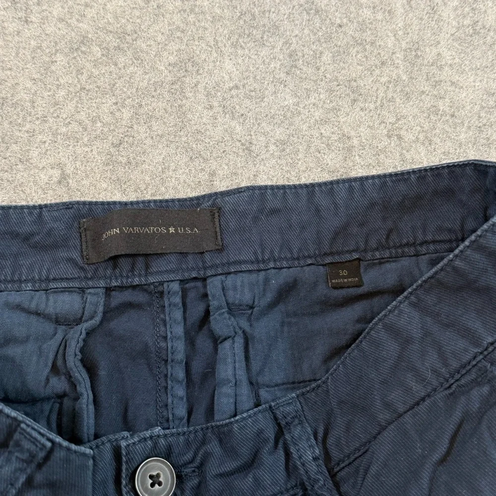 John Varvatos USA Navy Blue Cotton Flat Front‎ Chino Shorts Men's Size 30